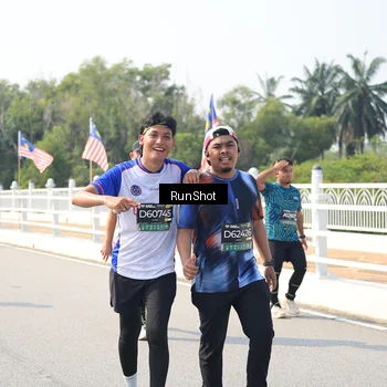 Runner Photo 6935864