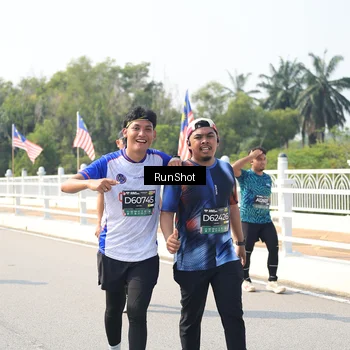Runner Photo 6935867