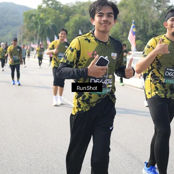 Runner Photo 6935898