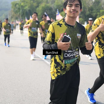 Runner Photo 6935903