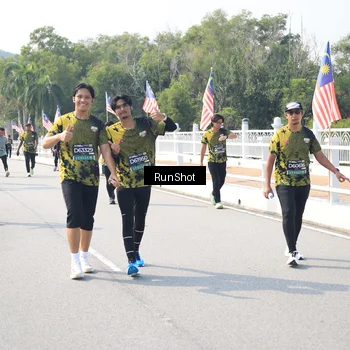 Runner Photo 6935910
