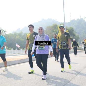 Runner Photo 6935943