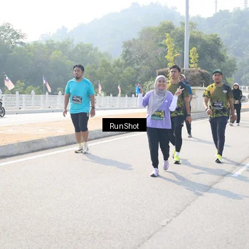 Runner Photo 6935944