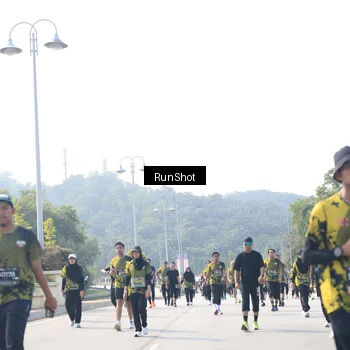 Runner Photo 6935946