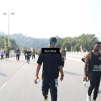 Runner Photo 6935973