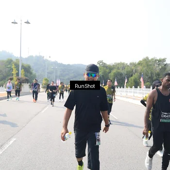 Runner Photo 6935978