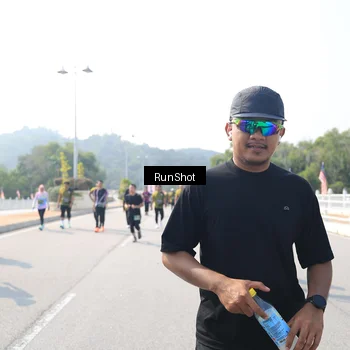 Runner Photo 6935980
