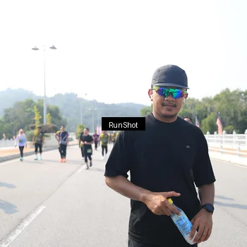 Runner Photo 6935981