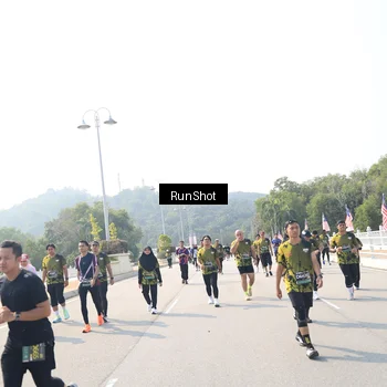 Runner Photo 6935988