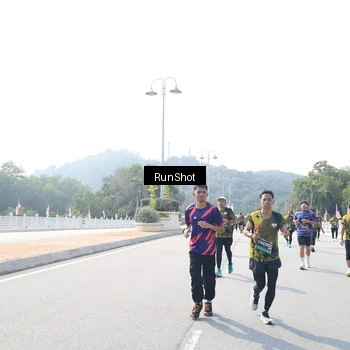 Runner Photo 6936010