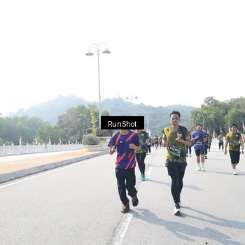 Runner Photo 6936011