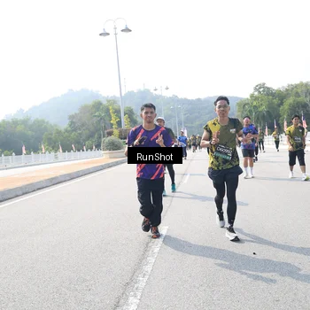 Runner Photo 6936015