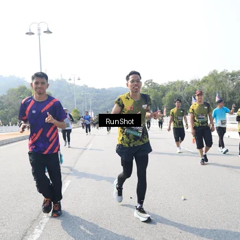 Runner Photo 6936016