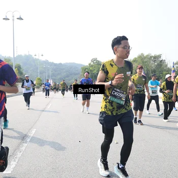 Runner Photo 6936020