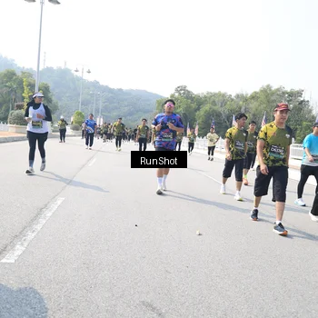 Runner Photo 6936026