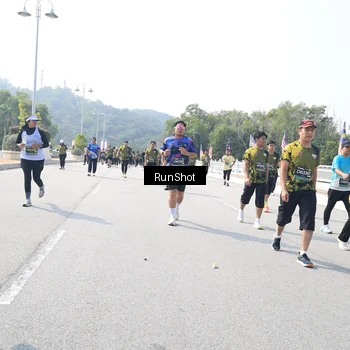 Runner Photo 6936027