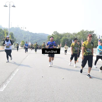 Runner Photo 6936028