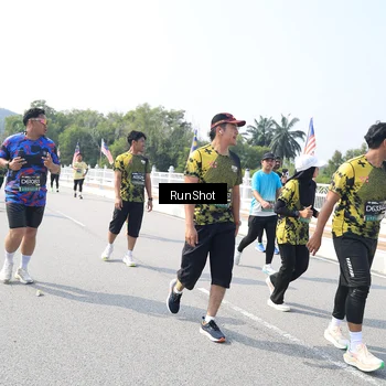 Runner Photo 6936029