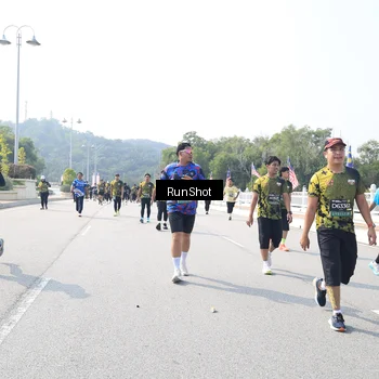 Runner Photo 6936032