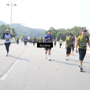 Runner Photo 6936035