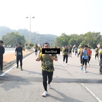 Runner Photo 6936044