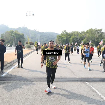 Runner Photo 6936045