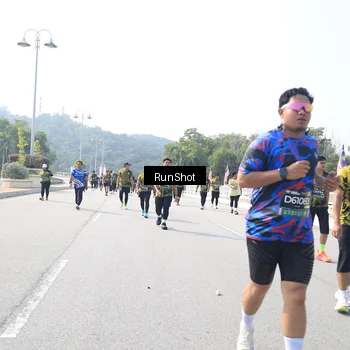 Runner Photo 6936047