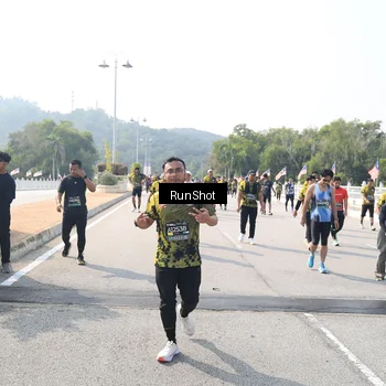 Runner Photo 6936048