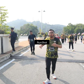 Runner Photo 6936051