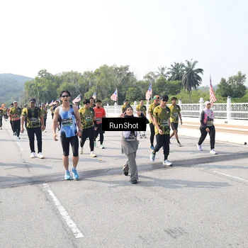 Runner Photo 6936055
