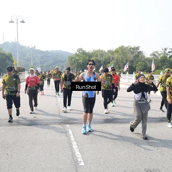 Runner Photo 6936059