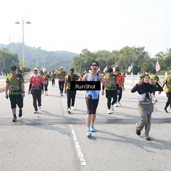 Runner Photo 6936060