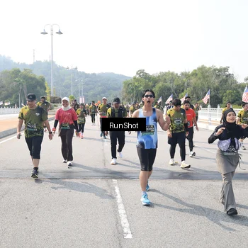 Runner Photo 6936061