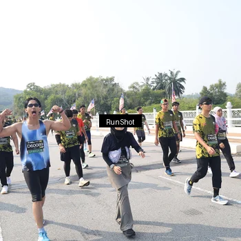 Runner Photo 6936070
