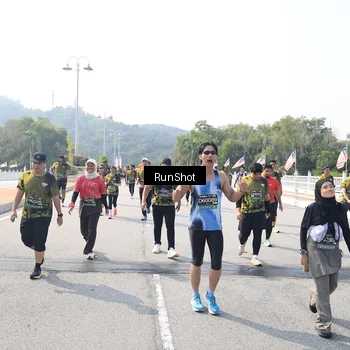 Runner Photo 6936072