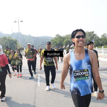 Runner Photo 6936093