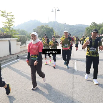 Runner Photo 6936098