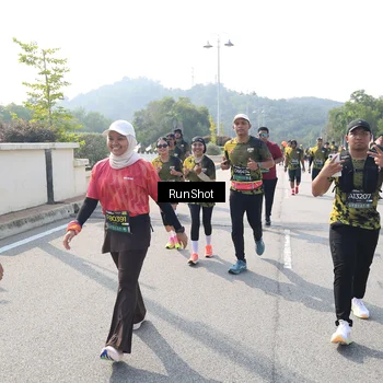Runner Photo 6936099
