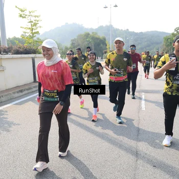 Runner Photo 6936105