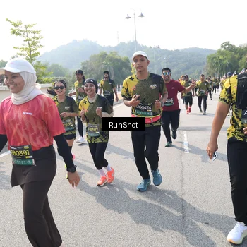 Runner Photo 6936107