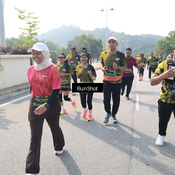 Runner Photo 6936108
