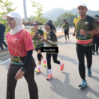 Runner Photo 6936113