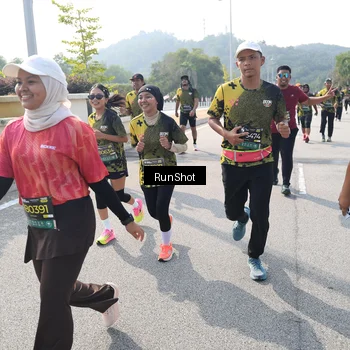 Runner Photo 6936115