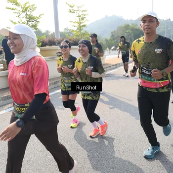 Runner Photo 6936116