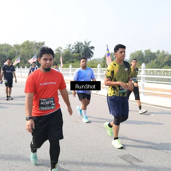 Runner Photo 6936134