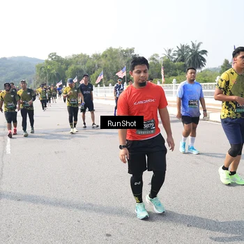 Runner Photo 6936139