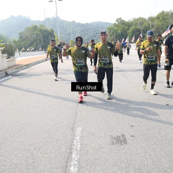 Runner Photo 6936148