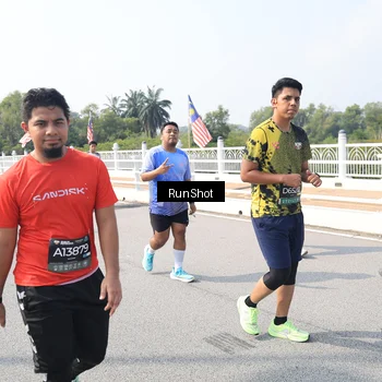Runner Photo 6936152