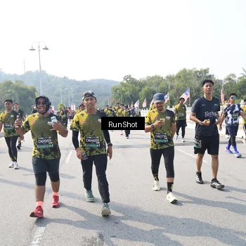 Runner Photo 6936154