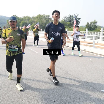 Runner Photo 6936164